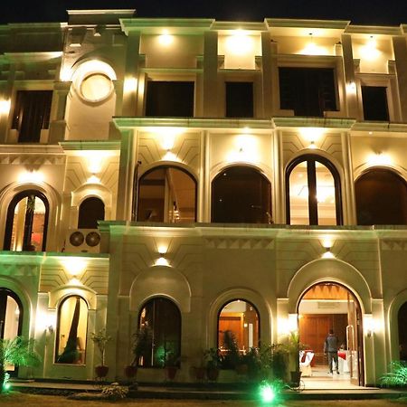 Hotel Pushap Palace Patiāla Zewnętrze zdjęcie